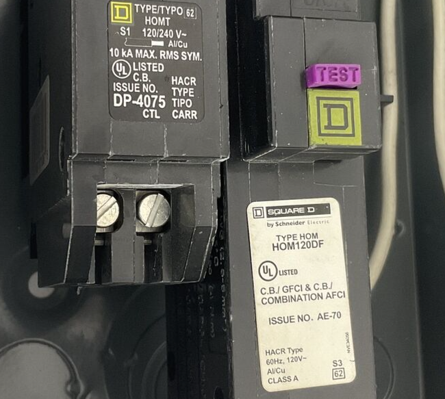 SQUARE D HOM2-4L70RB HOMELINE LOAD CENTER 70A SER.02 240VAC 1PH