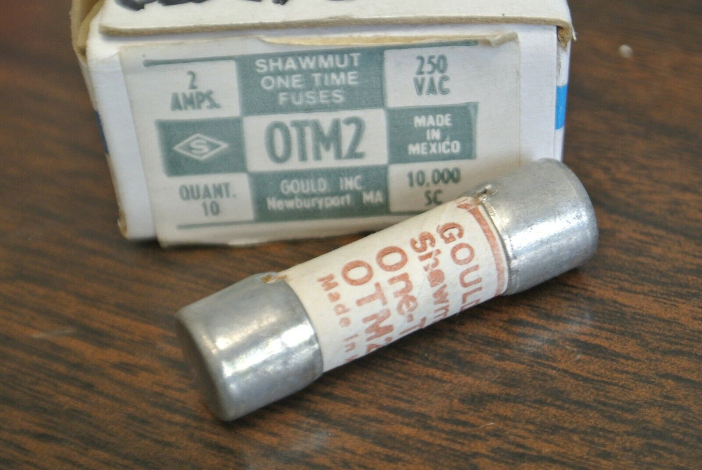 BOX of 10 / GOULD-SHAWMUT OTM2 ONE-TIME FUSE / 2A / 250V / NEW SURPLUS / OTM 2