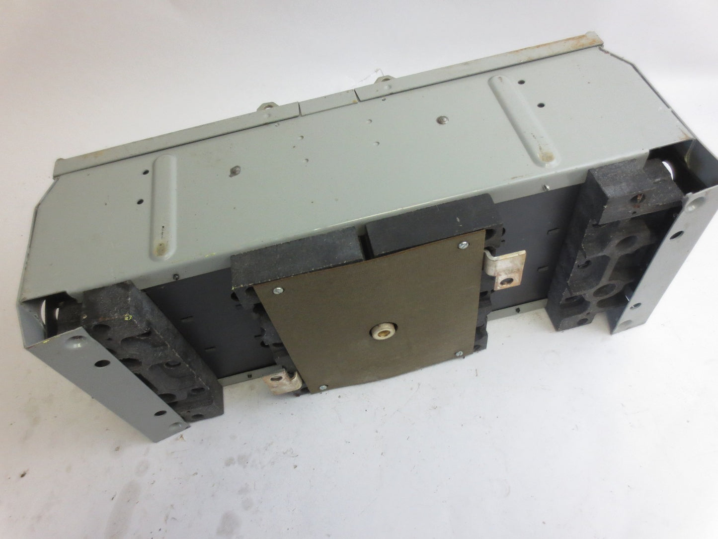 I-T-E SIEMENS V7E3611 TWIN VACU-BREAK PANELBOARD SWITCH, 600VAC, 30A, 3-POLE