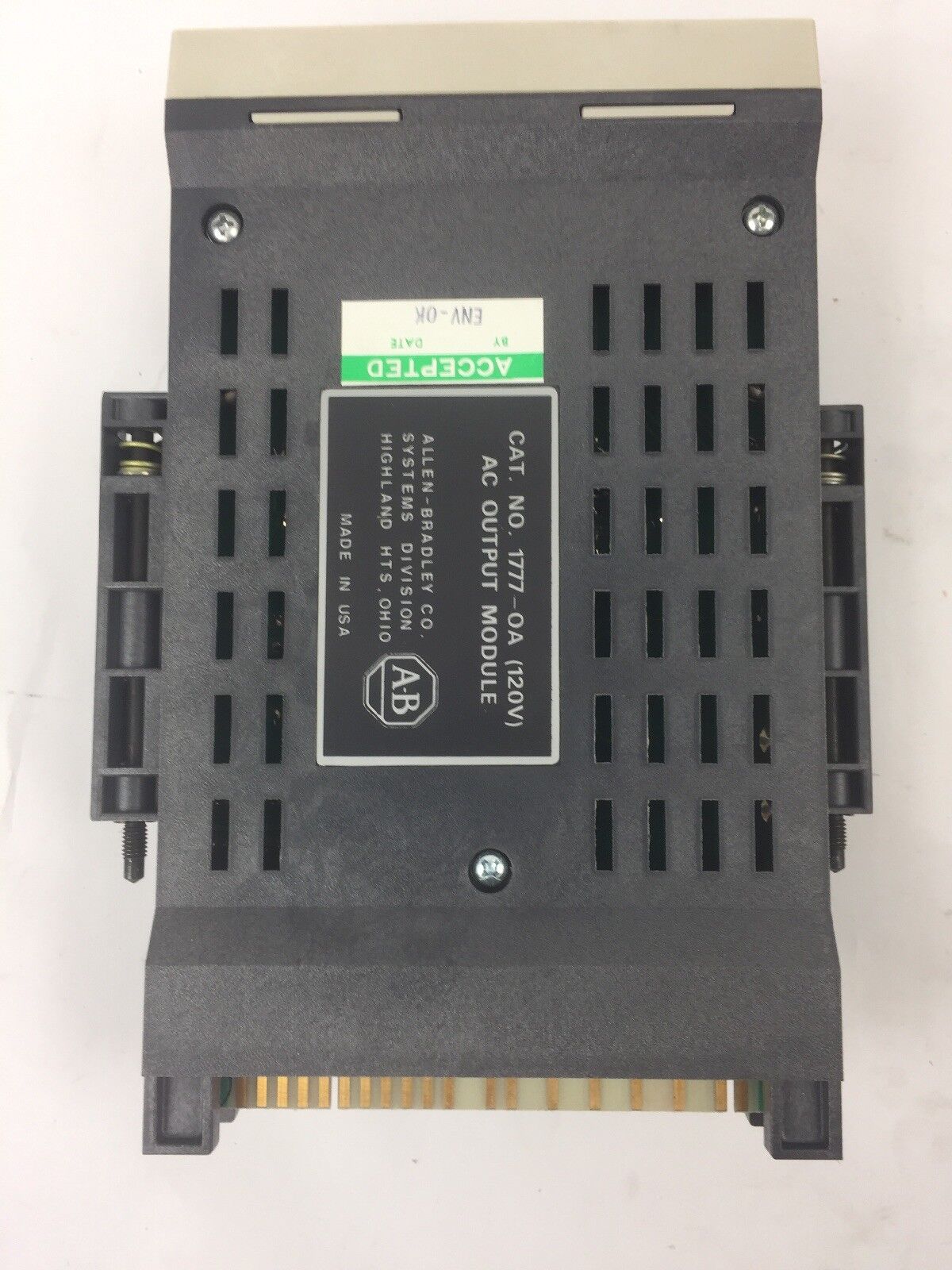 ALLEN BRADLEY 1777-OA AC OUTPUT MODULE 120V