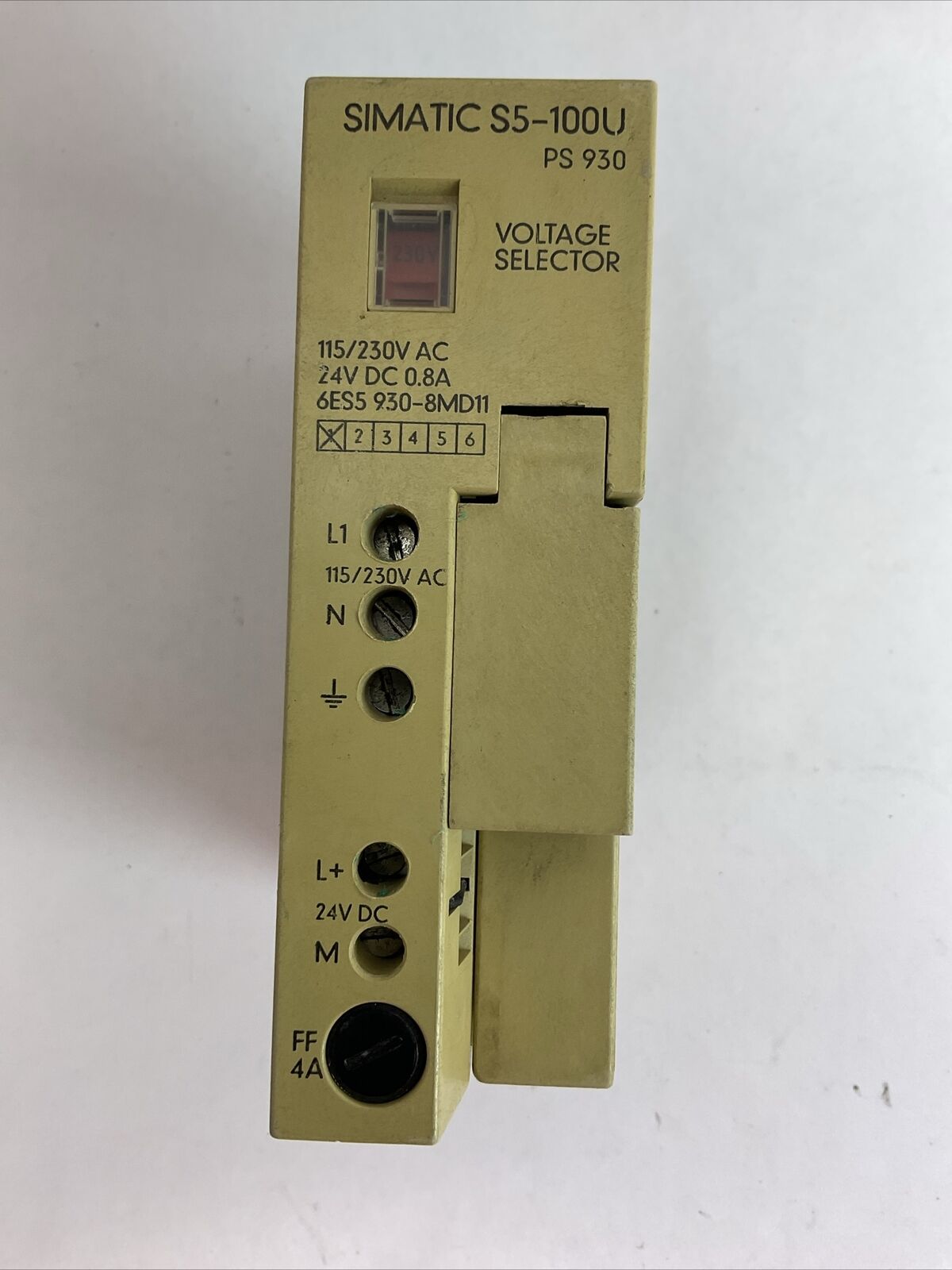 SIEMENS 6ES5 930-8MD11 SIMATIC S5-100U 115/230VAC 24VDC 0.8A POWER SUPPLY MODULE