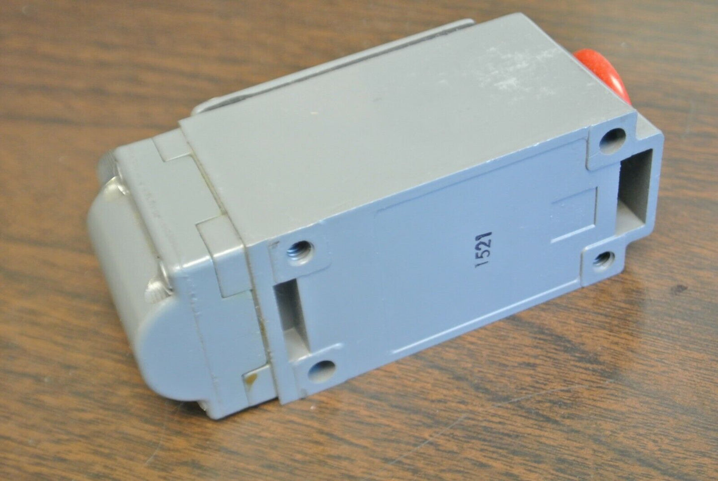 SQUARE D 9007 B63B2 Ser. A LIMIT SWITCH / 0-120 . 120-600VAC / 10A NEW SURPLUS