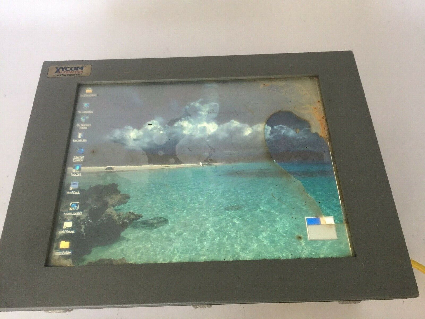 XYCOM 4115T INDUSTRIAL COLOR TOUCH MONITOR 100-240VAC 2000-256-2K OPTION 0.8A