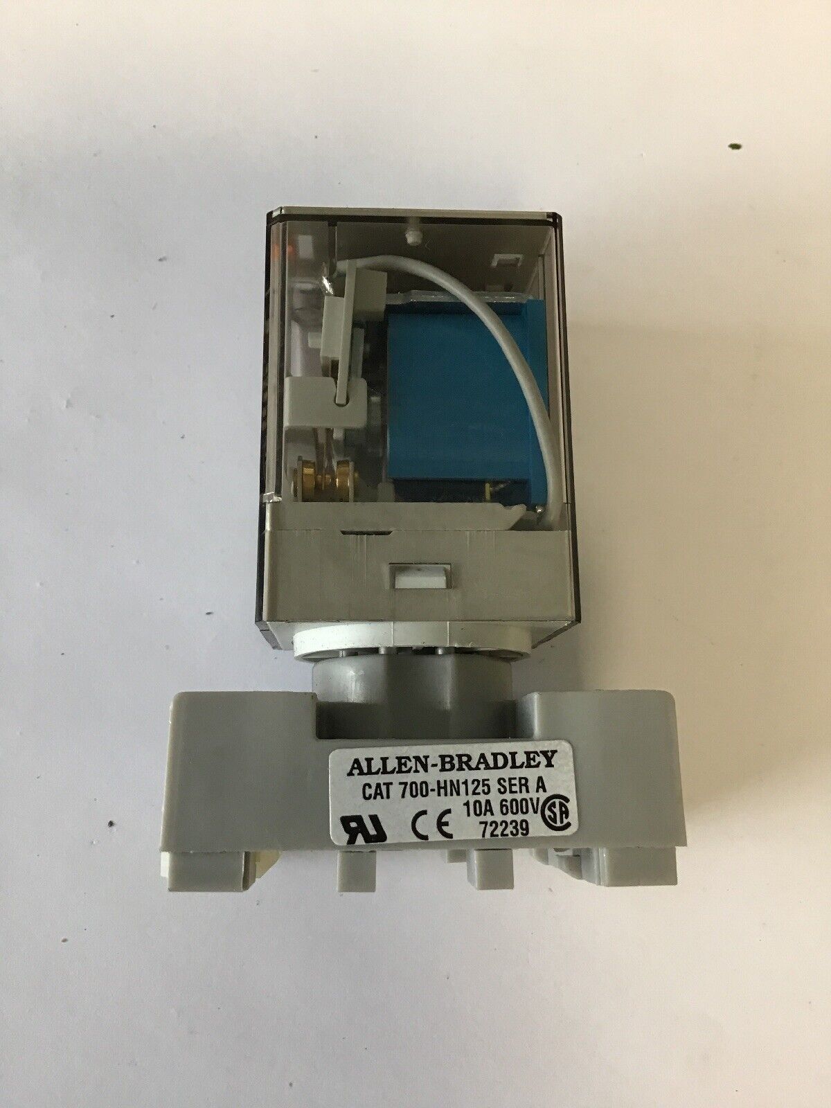 ALLEN BRADLEY 700-HAX2Z24 RELAY 24VDC 250VAC 6A W/ 700-HN125 BASE ***LOTOF4***
