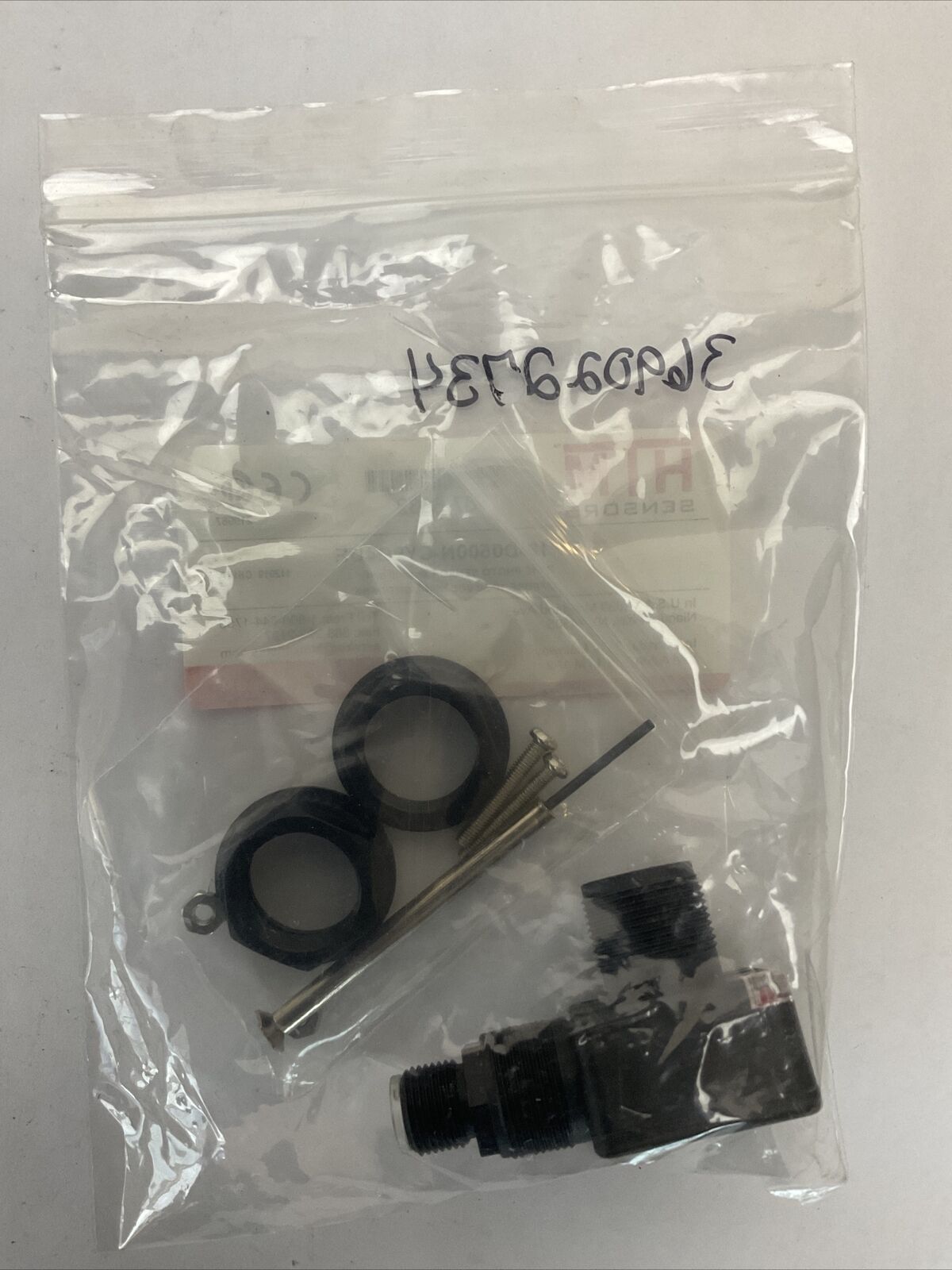 HTM SENSORS RP18-D0500N-CY9Q4UE PHOTOELECTRIC SENSOR 10-30VDC