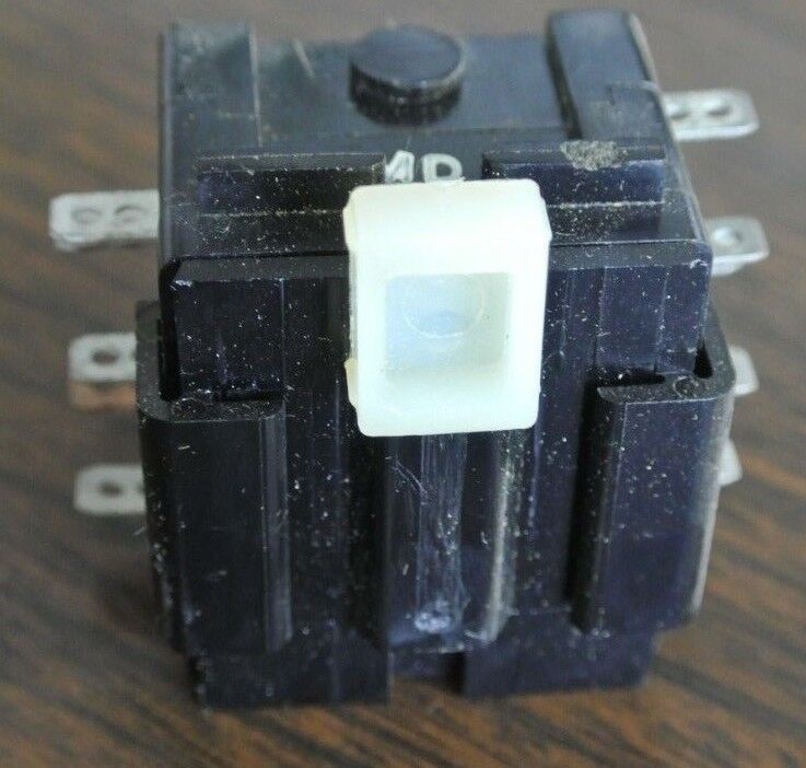 SQUARE D NK-3T - Series C - TRACK-MOUNTED SOCKET - NEW SURPLUS