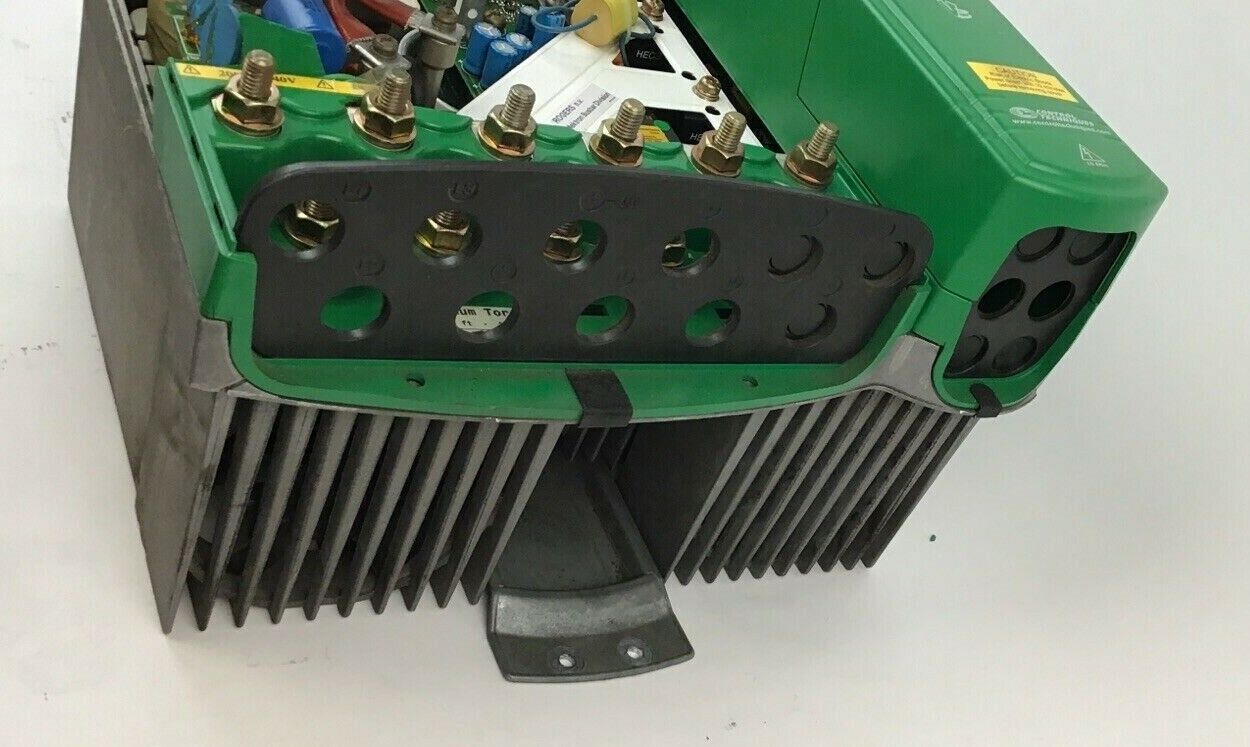 CONTROL TECHNIQUES UNI3203LV SPINDLE DRIVE 25HP 50/60HZ 3PH 240V 60A UNIDRIVE V3