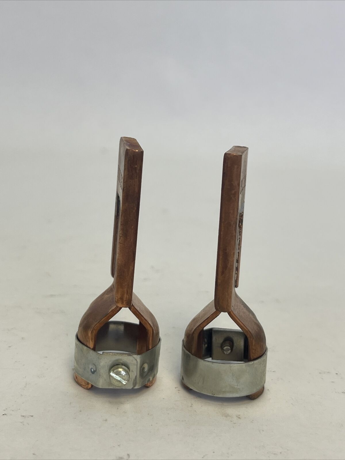 BUSS 226 1 PAIR FUSE REDUCER MAKE 35AMP TO 60AMP 250V FUSETRON OR ORDINARY FUSES