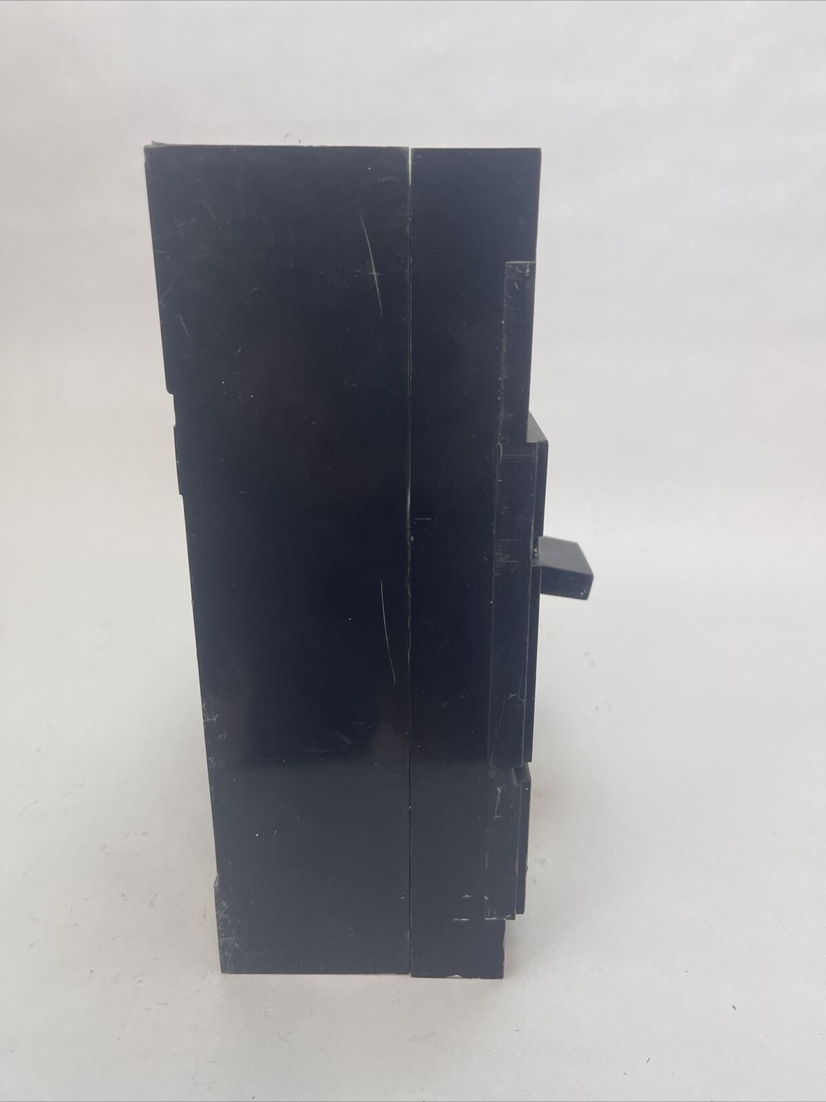 GE TJK63600 MOLDED CASE SWITCH CIRCUIT BREAKER 600A 600VAC 3P MOD 5 192A7029P748