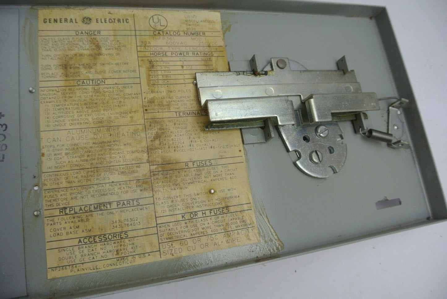 GE THFP361 - QMR-TYPE PANELBOARD UNIT - FUSIBLE SWITCH - 600VAC, 30A, 20HP MAX.