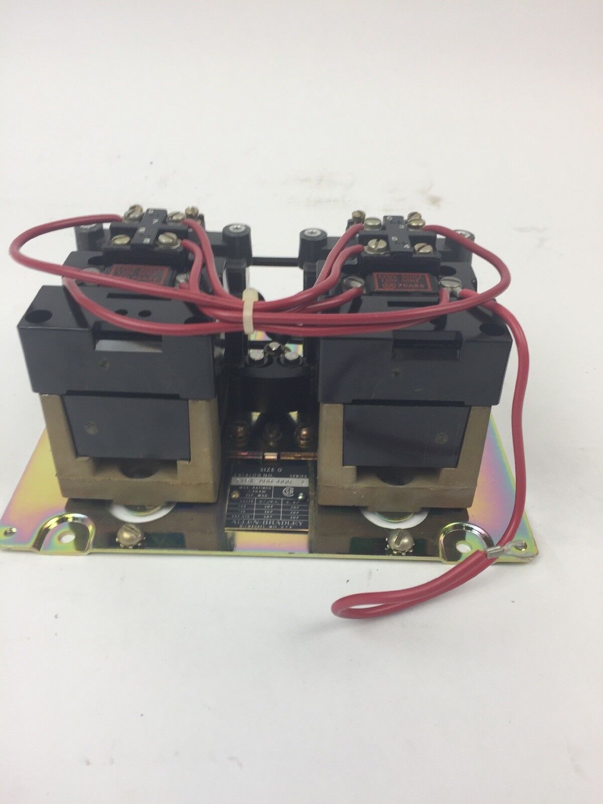 ALLEN BRADLEY 715X-A0D3000 TWO SPEED STARTER SIZE 0 PHASE 3 120V 60HZ NO CONTACT