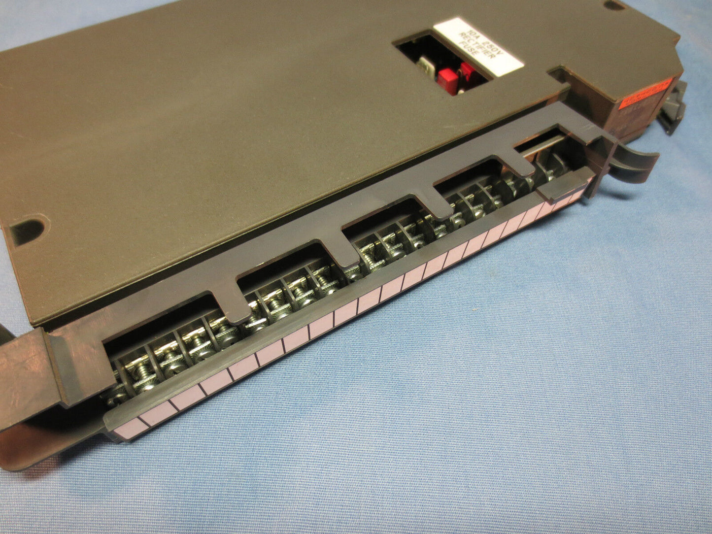 ALLEN-BRADLEY 1771-OAD B 12 to 120V AC OUTPUT MODULE