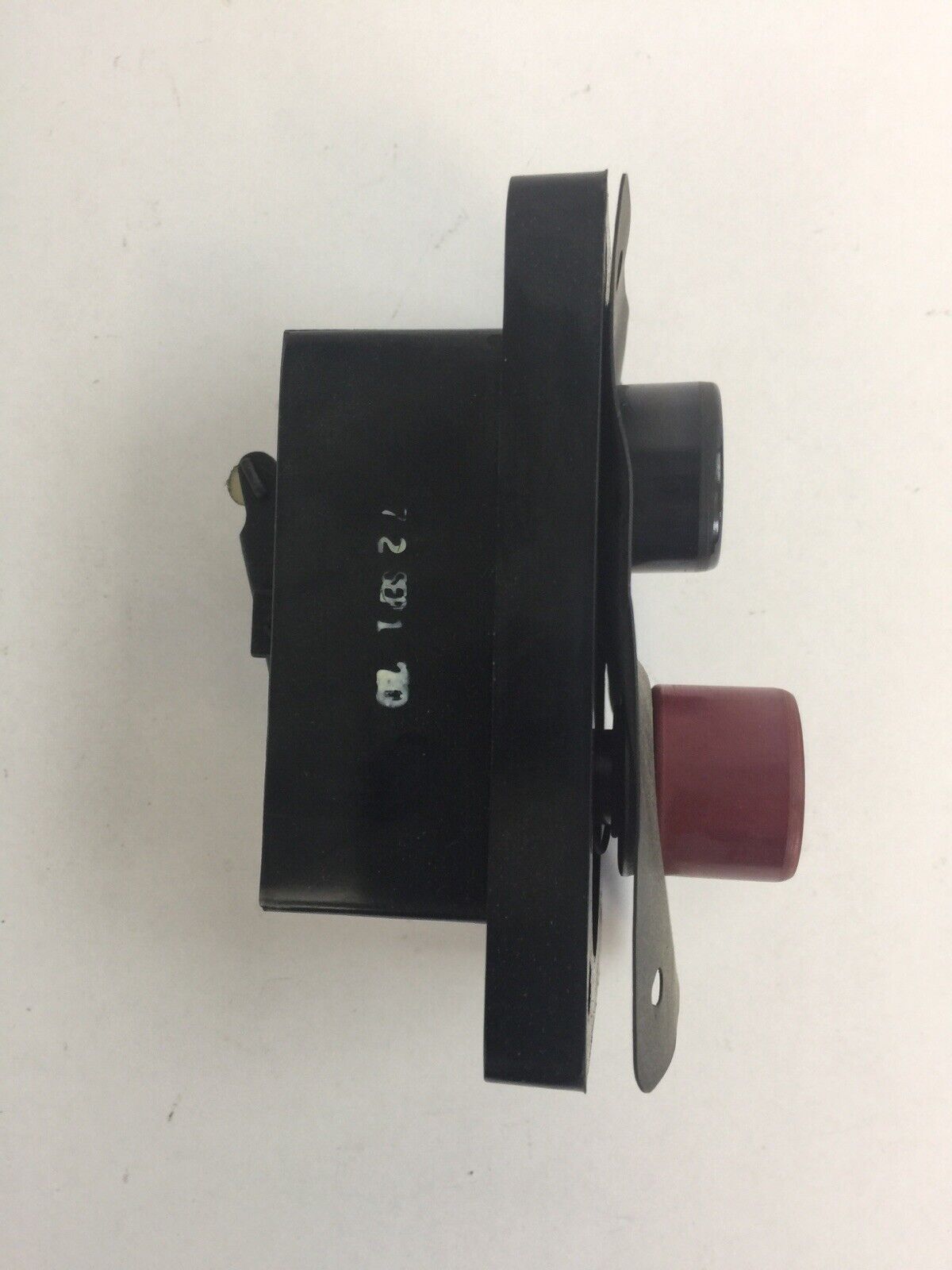 REES 580 START STOP BLACK RED PUSHBUTTON SWITCH
