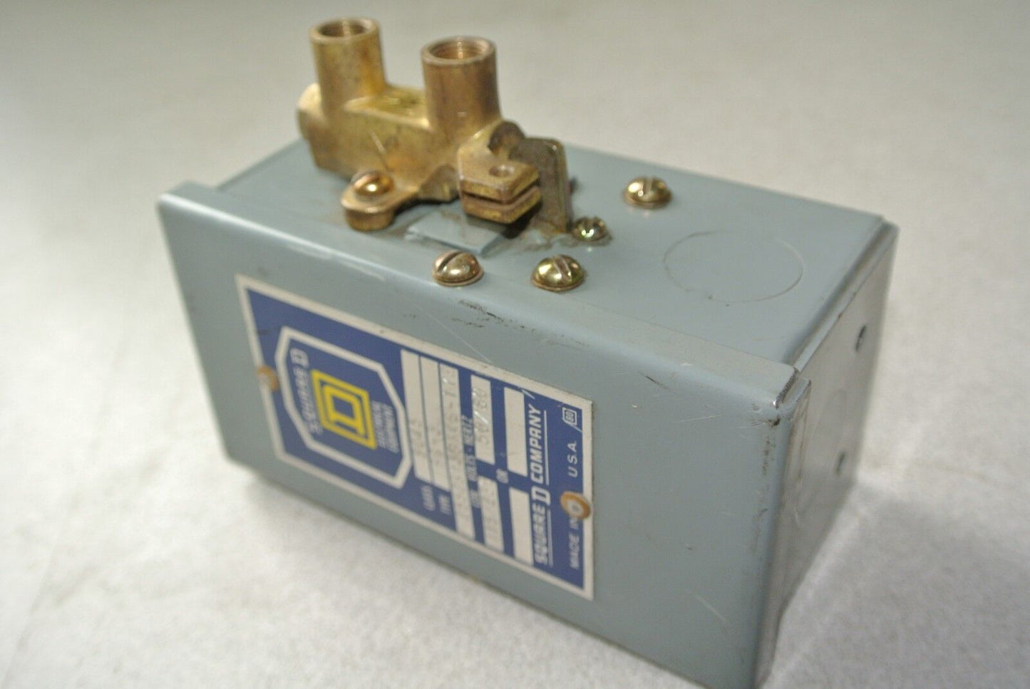 SQUARE D 9045 BG-3 MAGNETIC UNLOADER - 115/230V, 60Hz - NEW SURPLUS
