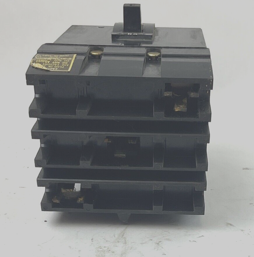 SQUARE D FA 34015 CIRCUIT BREAKER 480VAC 250VDC 3POLE