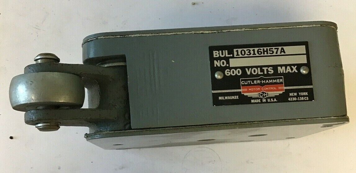 CUTLER HAMMER 10316H57A LIMIT SWITCH 2 1/4LBS 600V RIGHT HAND