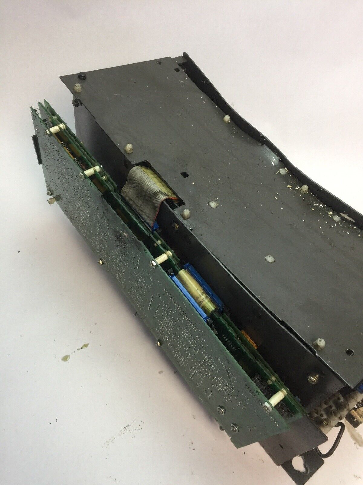 ALLEN BRADLEY 1391B-ESAA15-AQB AC SERVO CONTROLLER INPUT 230V 15A OUTPUT 210 V