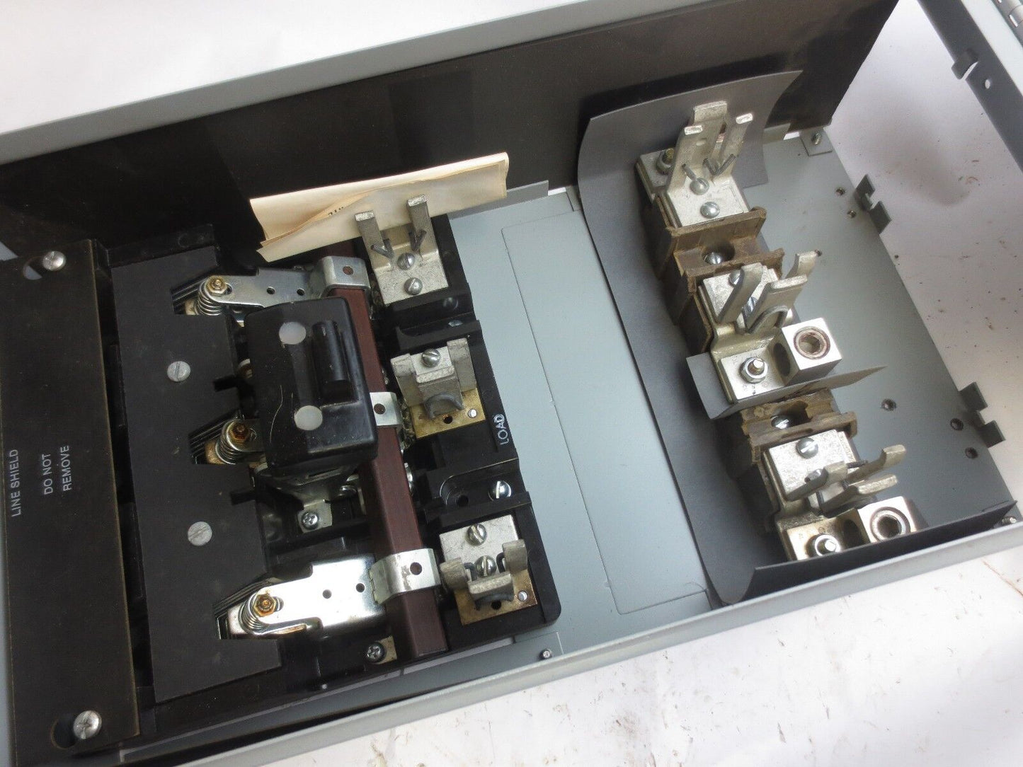 GENERAL ELECTRIC THFP324 FUSIBLE PANELBOARD SWITCH - 240VAC, 200A, 3-POLE