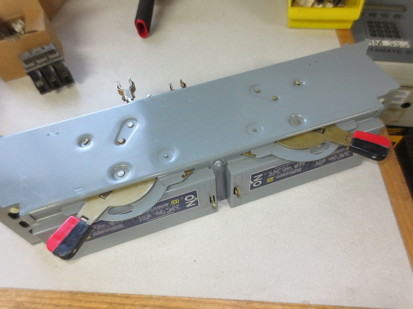 SQUARE D QMB-361-T TWIN FUSIBLE QMB SWITCH - 30A, 600V, 3-POLE - NEW SURPLUS
