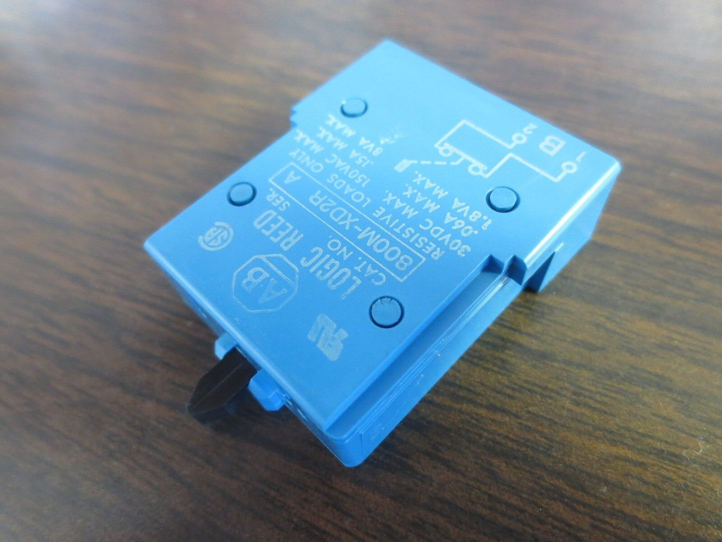 ALLEN-BRADLEY 800M-XD2R LOGIC REED CONTACT BLOCK 1 N.O. - NEW SURPLUS - Ser. A
