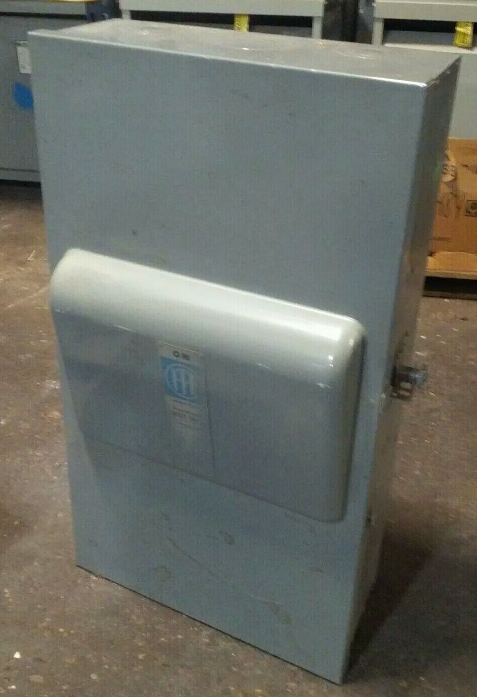 ITE BULLDOG F-325 FUSIBLE DISCONNECT SWITCH, 3PH, 400A, 240VAC/250VDC, 100HP