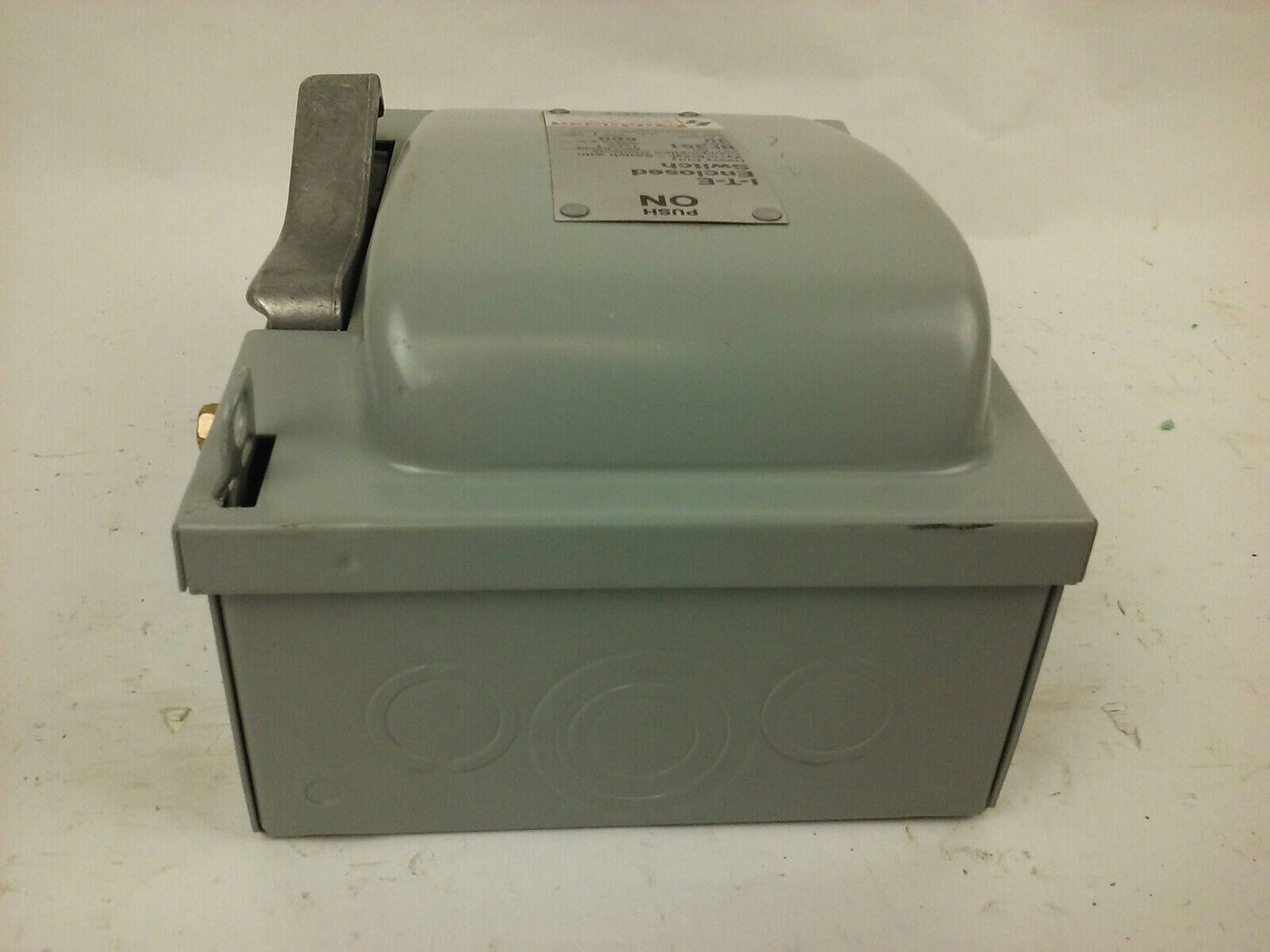 SIEMENS I-T-E NF351 H.D. ENCLOSED SWITCH, 30A, 3PH, 600V, TYPE 1 INDOOR, NEW