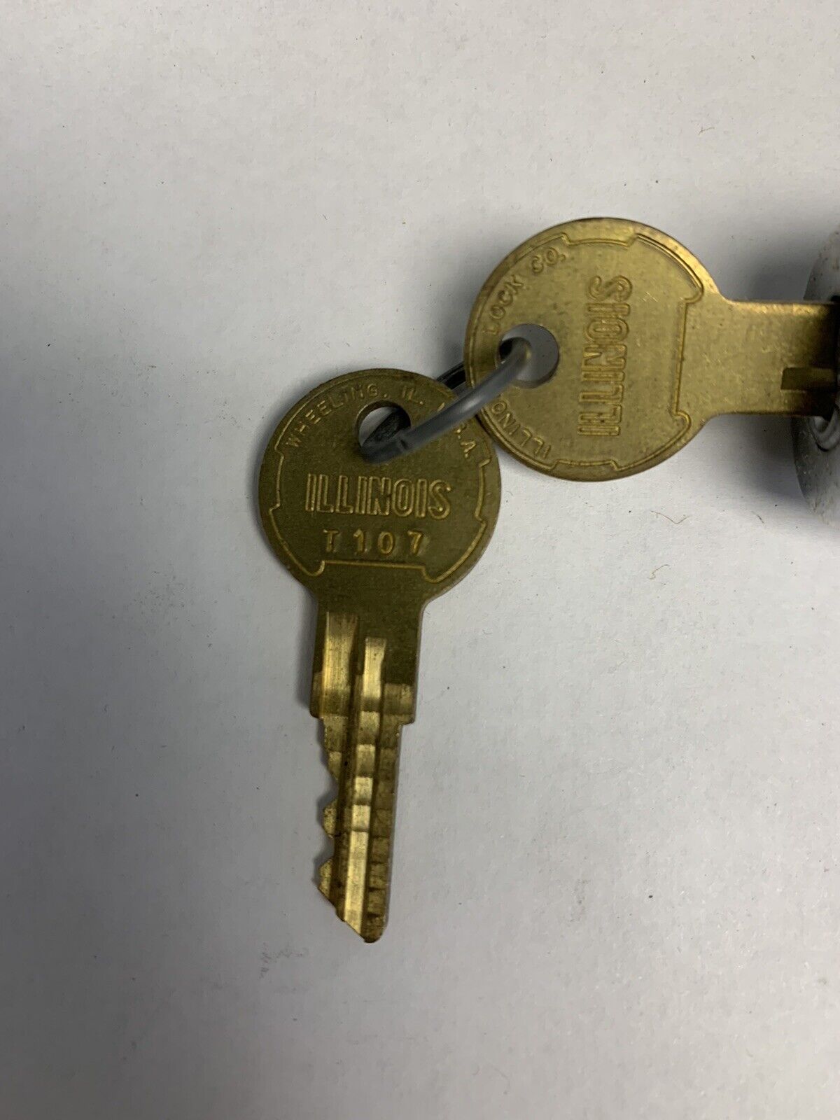 Square D 9001 KS34K1T107 Keyed Switch (Missing Washers and Bolt Nut)