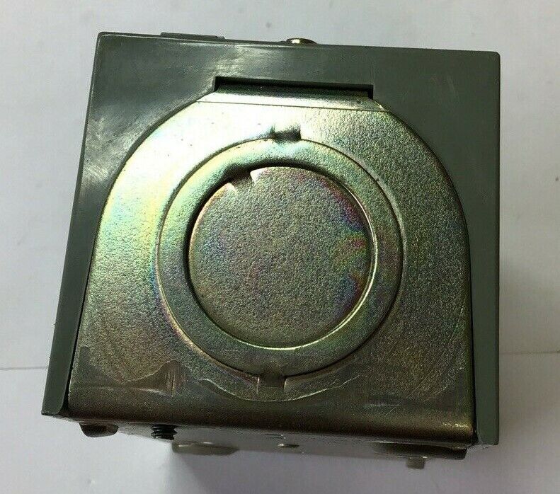 SQUARE D 9001 BG-214 UNIVERSAL PUSH BUTTON 2 UNIT SERIES A W/O INSERT