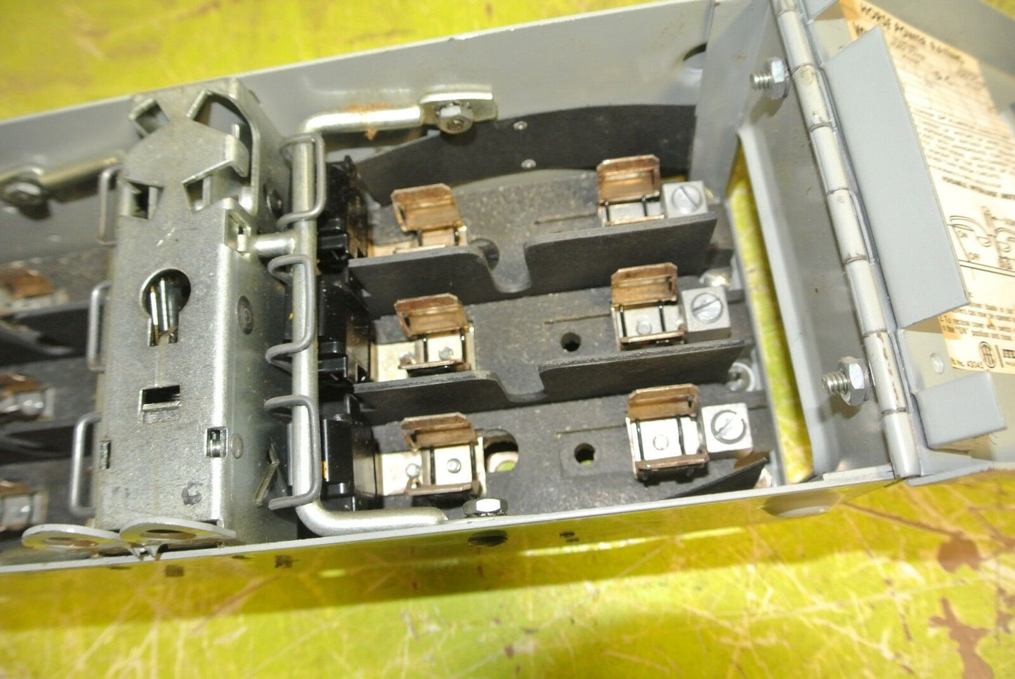 I-T-E V2B3212 CLAMPMATIC VACU-BREAK DUAL-AMPERAGE SWITCH 240V, 30 & 60A, 3-POLE