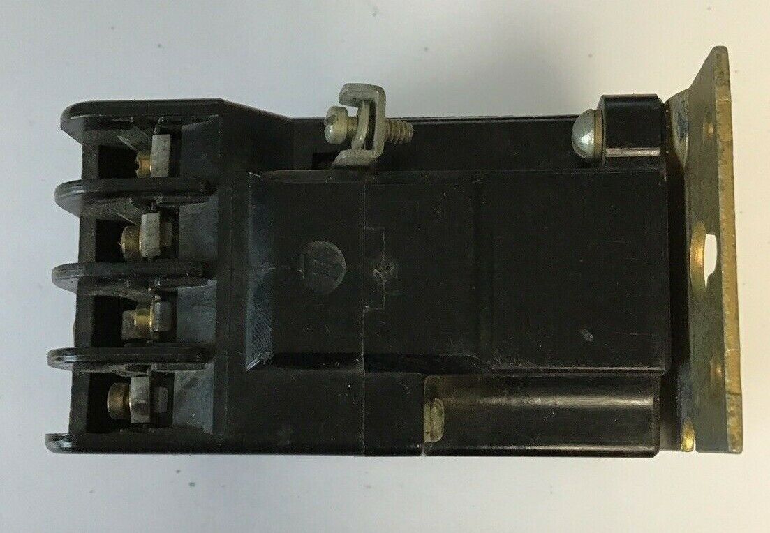 WESTINGHOUSE BF31A CONTROL RELAY 300VAC 10A 135A582G01