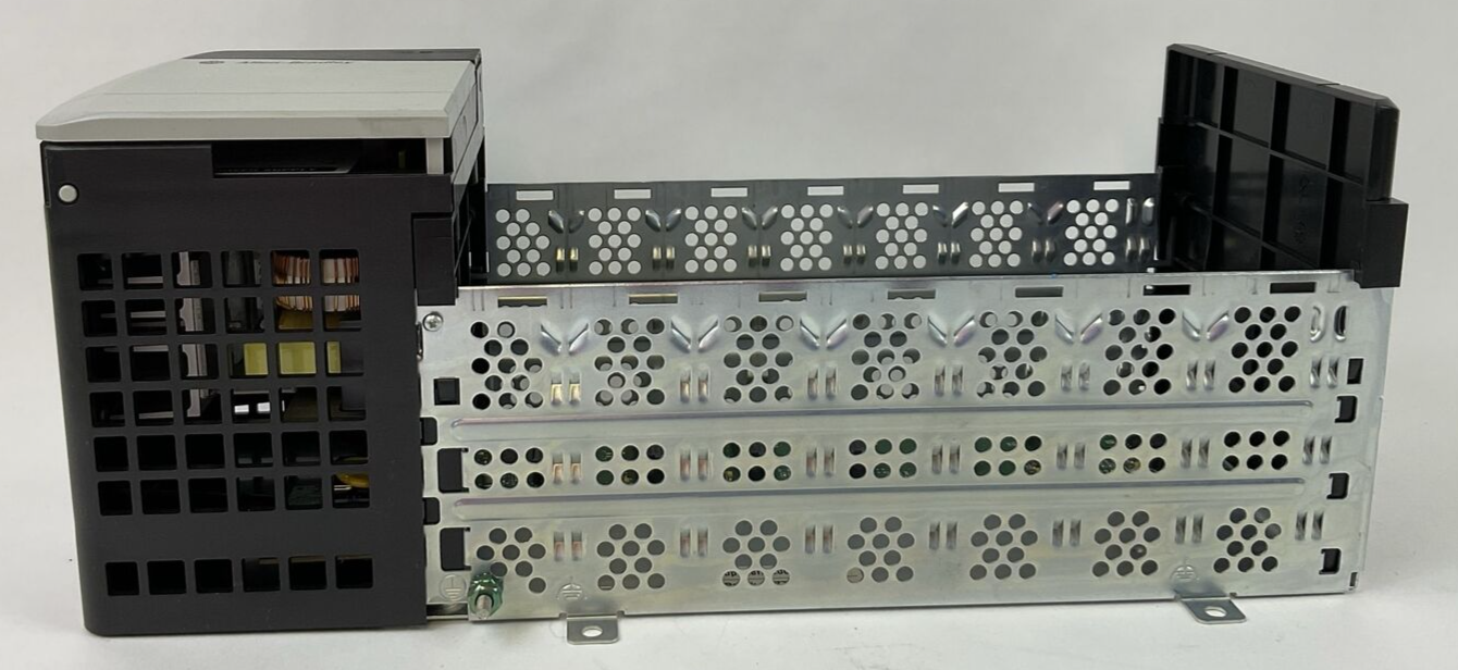 ALLEN BRADLEY 1756-PA72 SER C AC POWER SUPPLY 1756-A7 7 SLOT CHASIS SER B