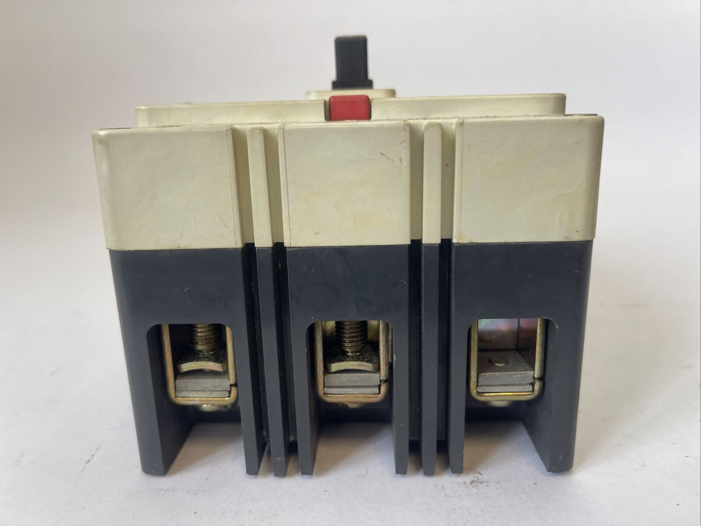 WESTINGHOUSE HMCP003A0C SER C 3AMP 600VAC 250VDC 3POLE 6630C87G03 C