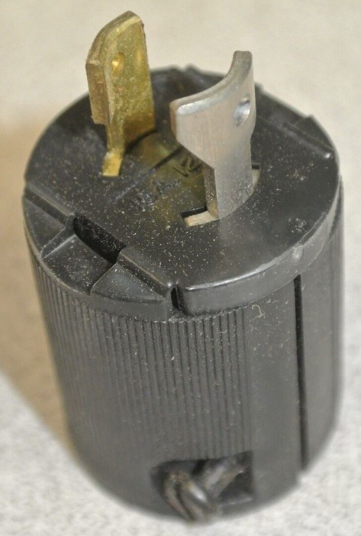 HUBBELL 7465VBLK VALISE / DEAD FRONT PLUG / 15A / 125VAC or DC