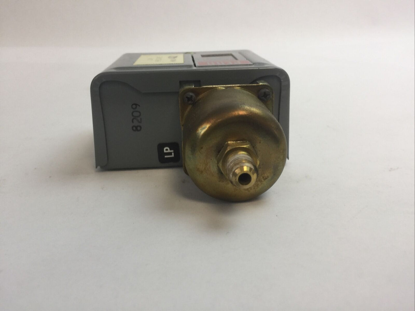 JOHNSON CONTROLS P74DA-8 DIFFERENTIAL PRESSURE CONTROL