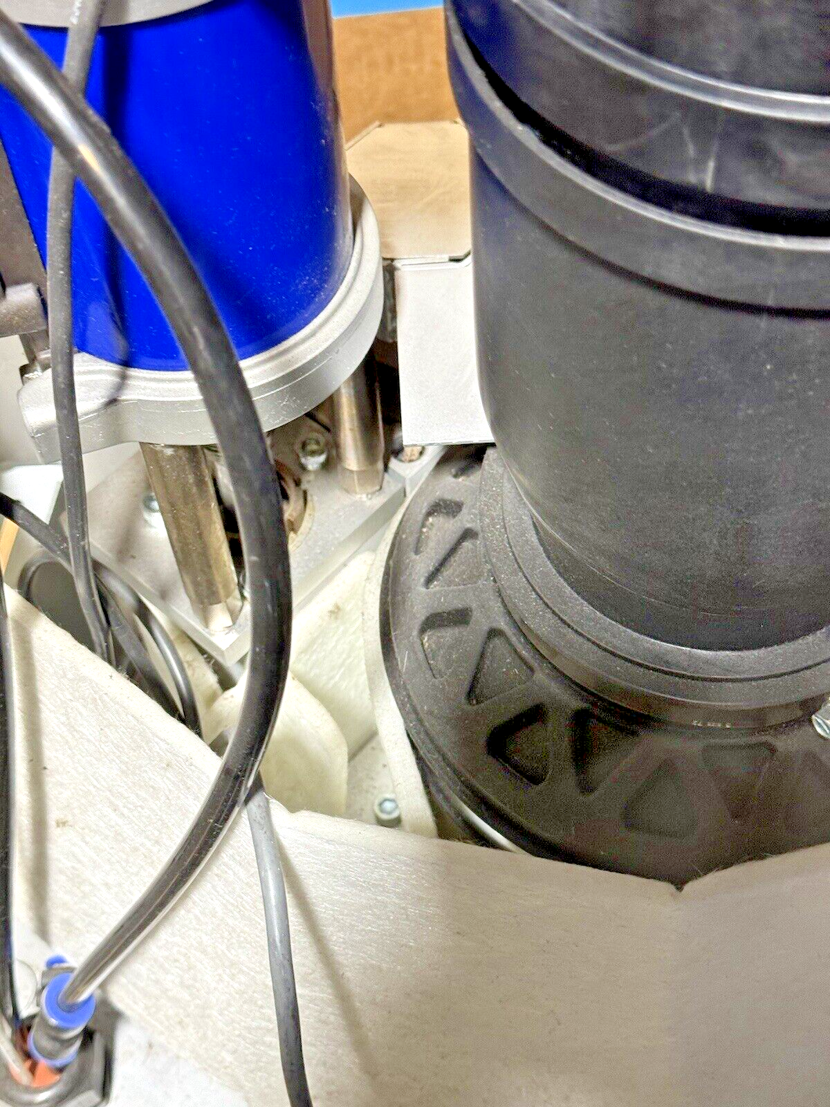 GRACO - HM25 - InvisiPac TANK-FREE HOT MELT SYSTEM - NEW SURPLUS - NO STAND
