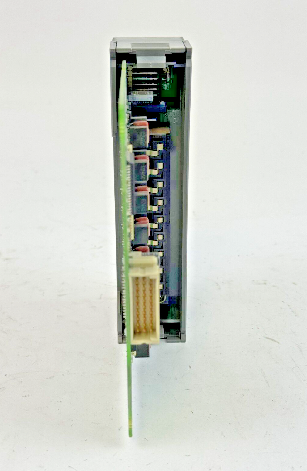 ALLEN-BRADLEY - 1746-OB16 SER. D REV. B - SLC 500 OUTPUT MODULE