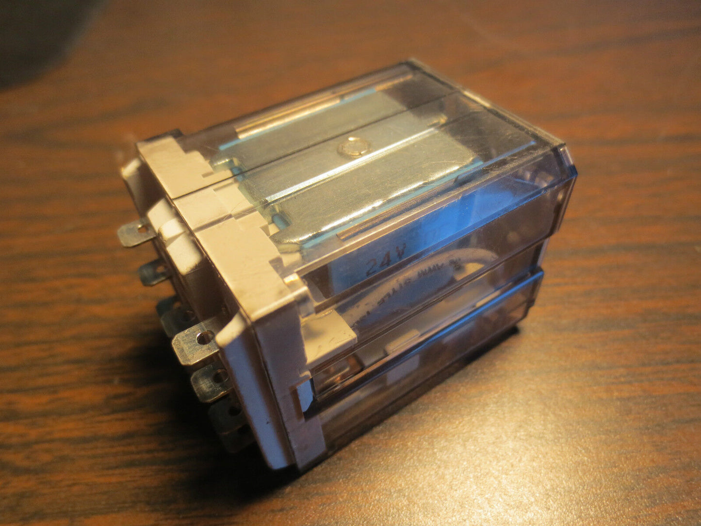 ALLEN-BRADLEY 700-HB33Z24 Ser. D RELAY - 24VDC, 15A, 11-PIN