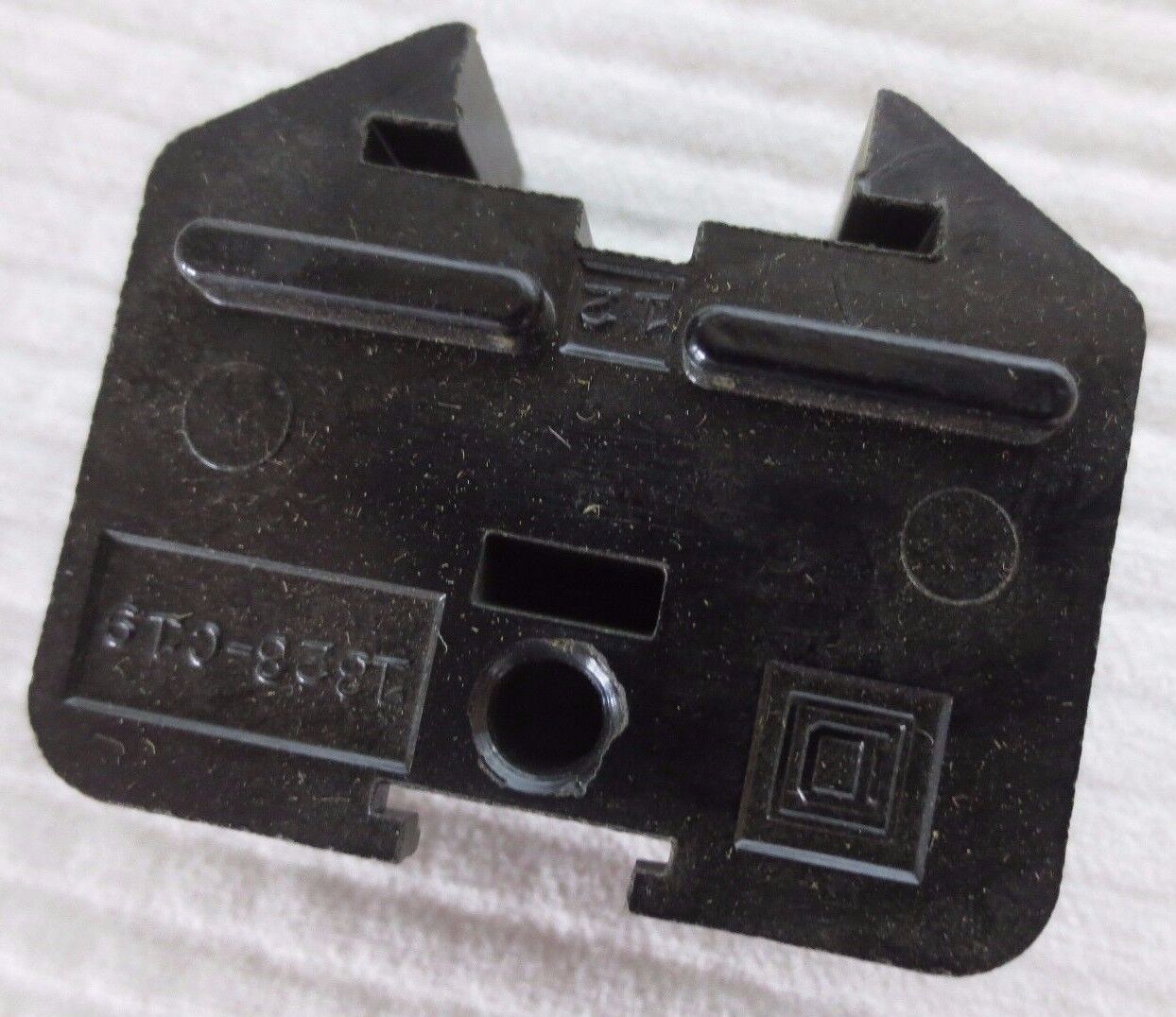 SQUARE D 9080 KC-1 TERMINAL BLOCK SECTIONS 600V - NEW SURPLUS - LOT of 25