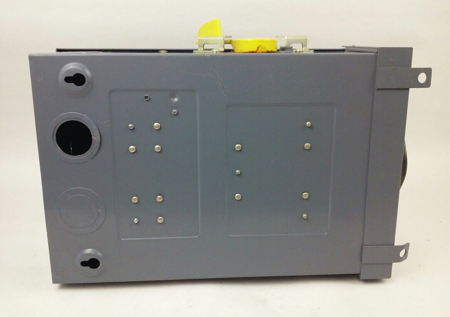 ARROW HART 24299R ENCLOSED SWITCH TYPE HD, 2P, POLES 3SN, 100A, 240V,FUSIBLE,NEW