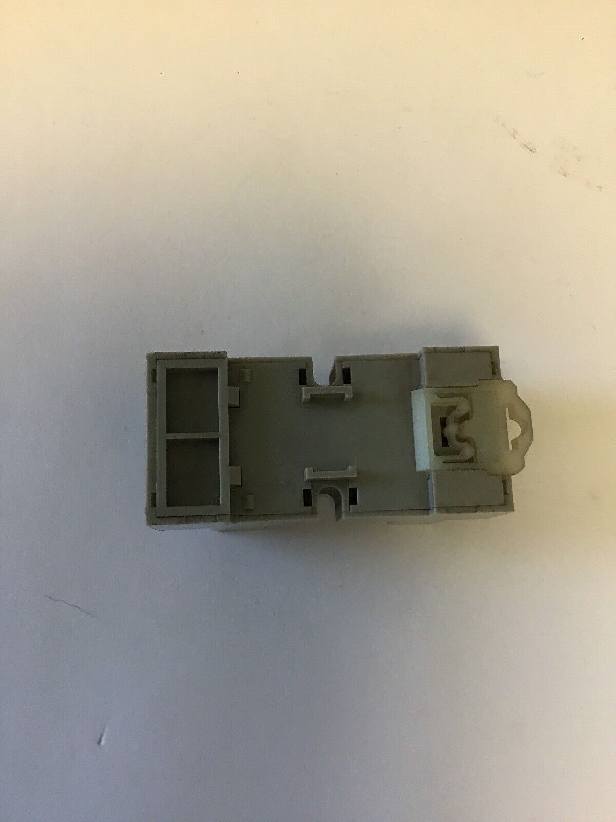 ALLEN BRADLEY 700-HN128 RELAY BASE 14 PIN SOCKET 300 VAC (MAY BE MISSING SCREWS)