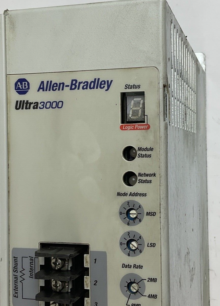 ALLEN BRADLEY 2098-DSD-HV220-SE SERVO DRIVE SER.B 3PH FIRM V1.60 COVER BROKEN