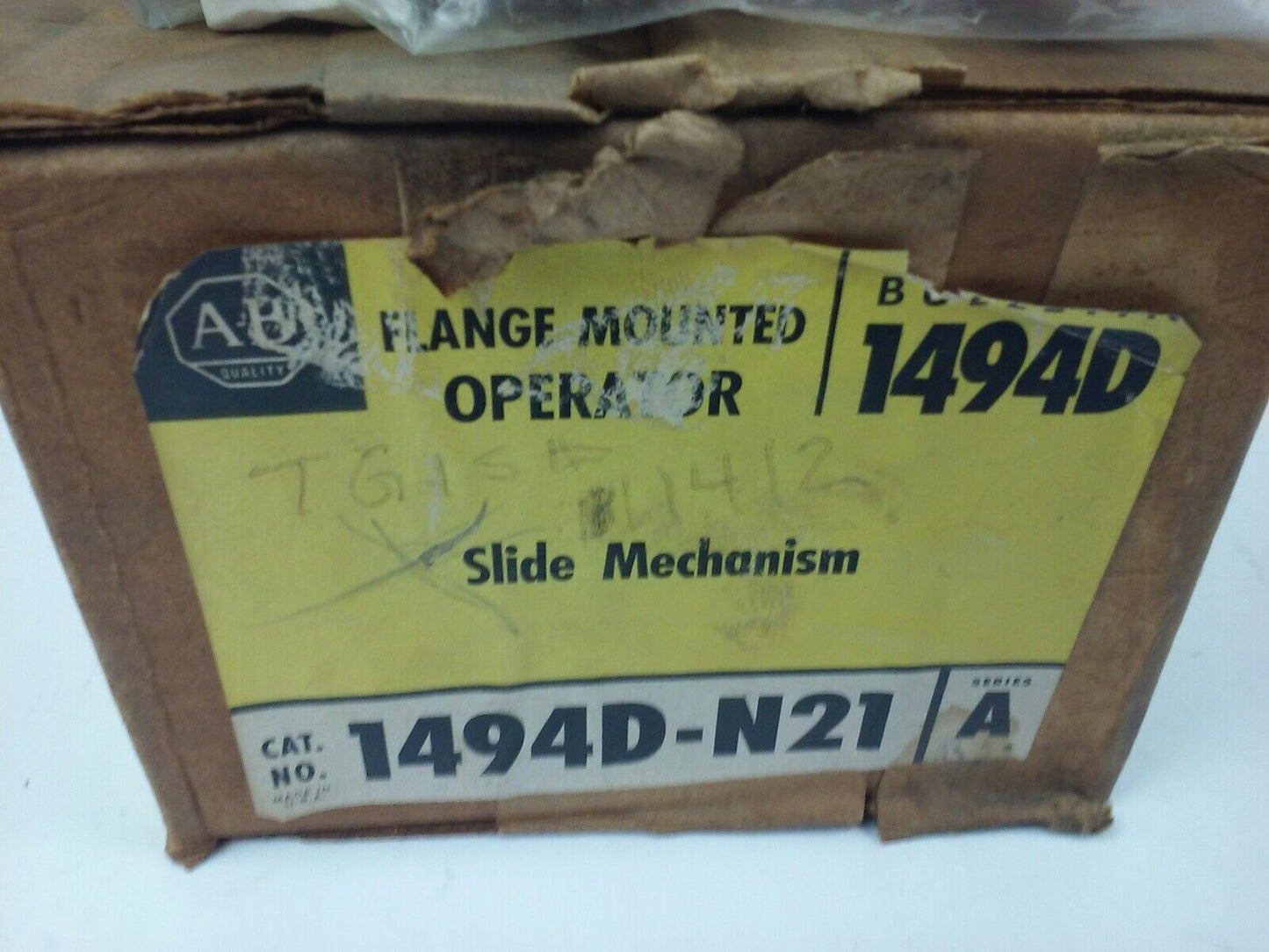 ALLEN BRADLEY 1494D-N21 SER. A FLANGE MOUNTED OPERATOR, SLIDE MECHANISM, 1494D