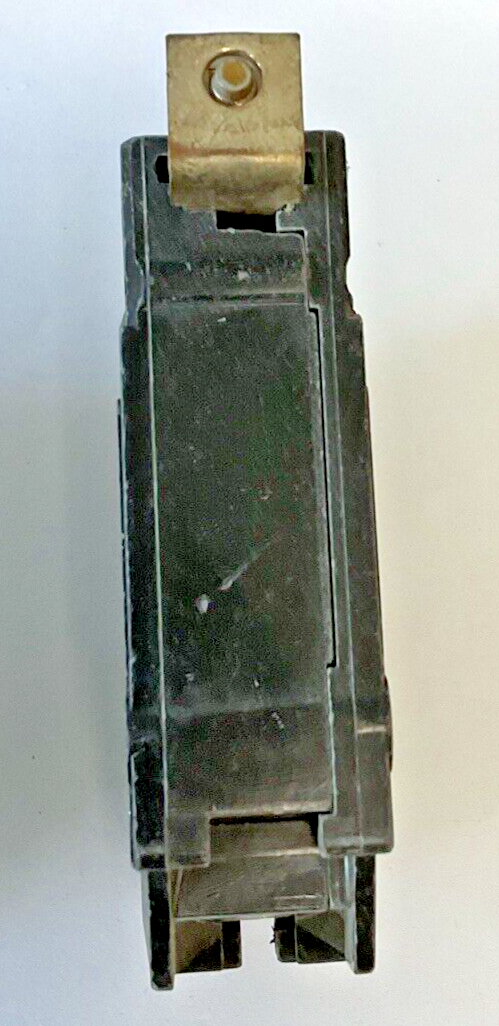 GENERAL ELECTRIC 15A CIRCUIT BREAKER 1POLE 120/240VAC***LOTOF3***