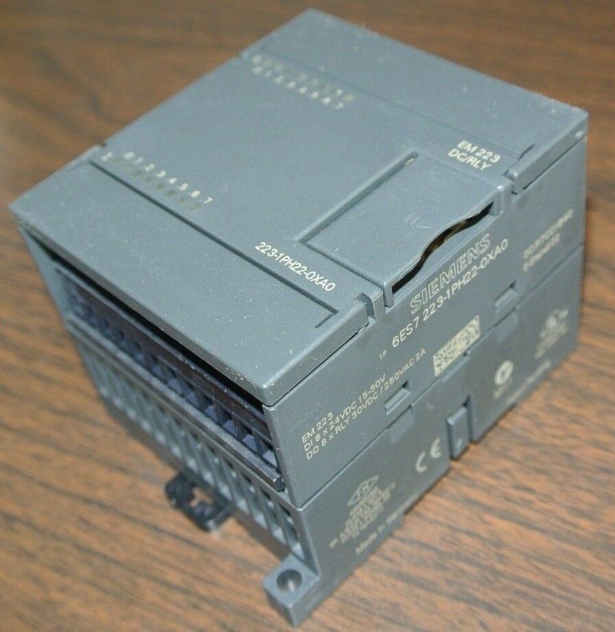 SIEMENS 6ES7 223-1PH22-0XA0 DIGITAL INPUT MODULE 8x24VDC, 15-30V NEW SURPLUS