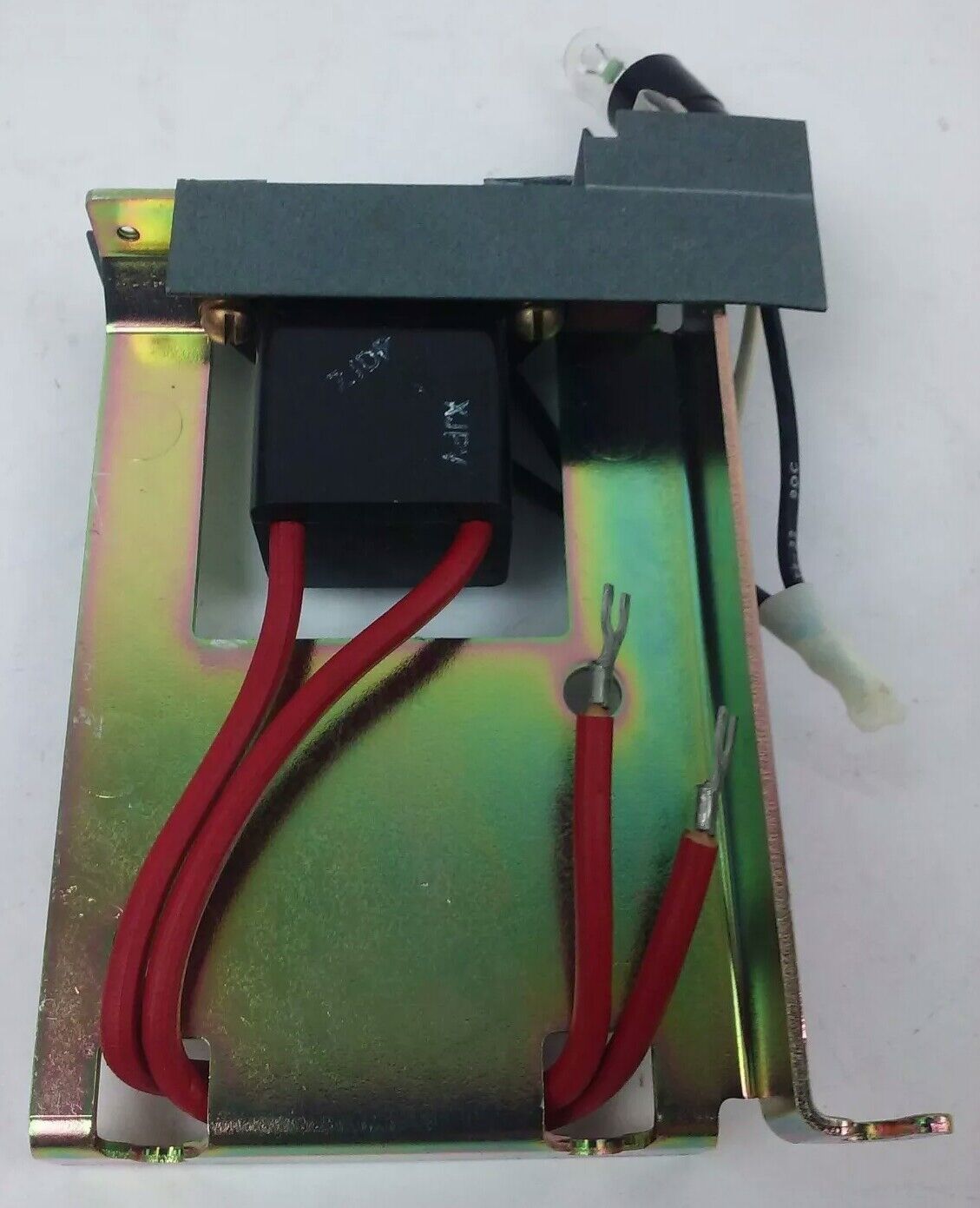 ALLEN BRADLEY 599-PL02A SER. A, PILOT LIGHT W/ RED LENS, SIZES 0-1-2, 240V- 60HZ