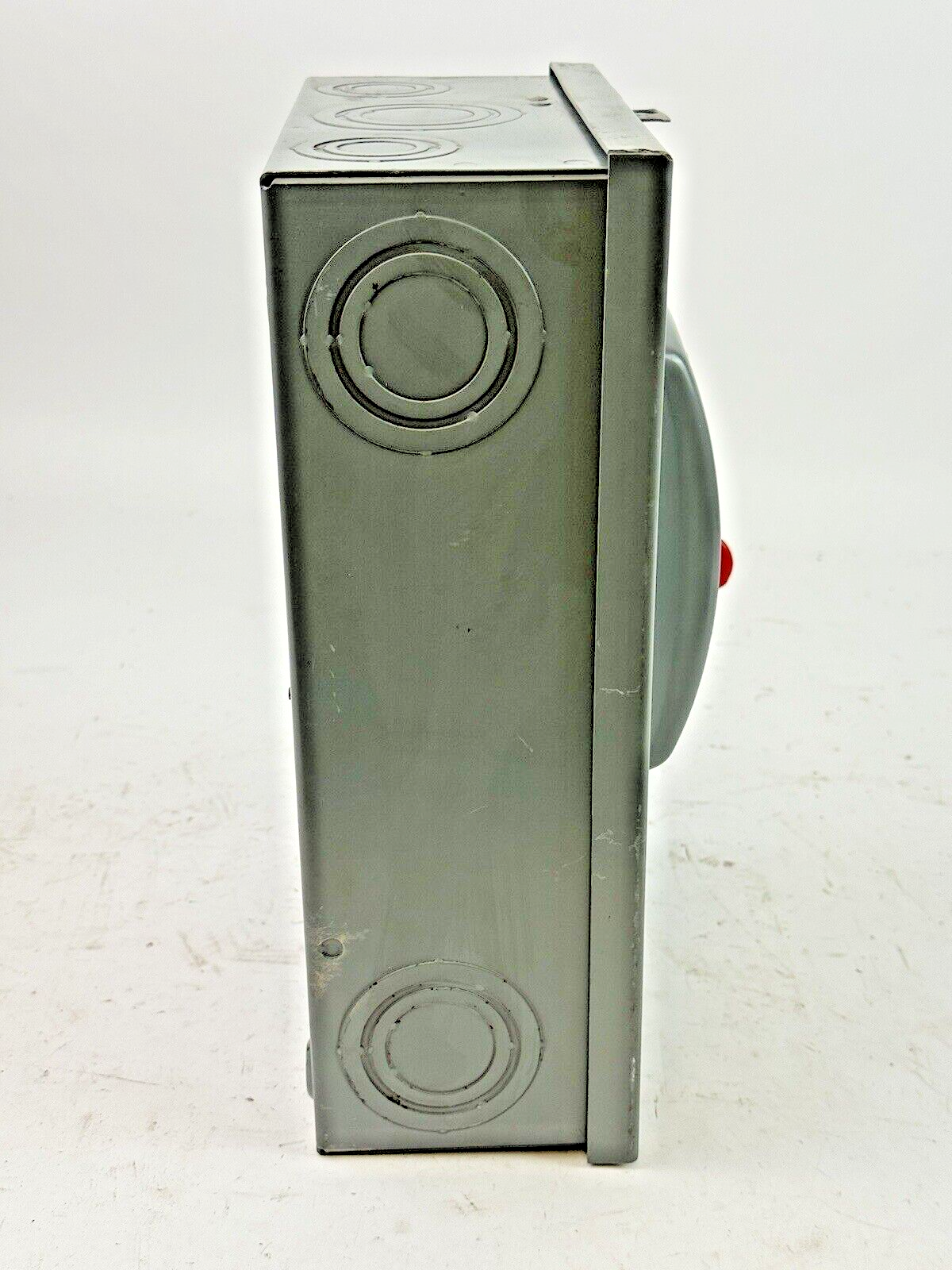 GE - TGN3322 MODEL 2 - SAFETY SWITCH - 60A/ 240VAC/ 3 POLE/ TYPE 1