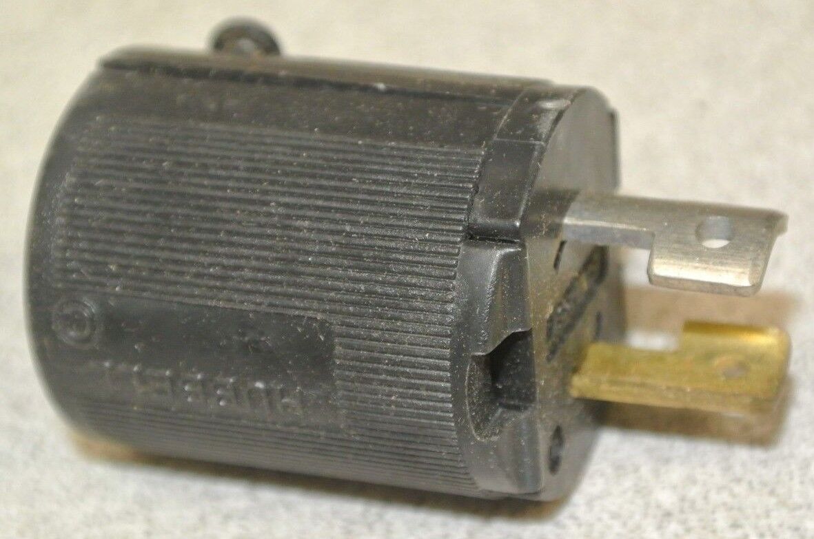 HUBBELL 7465VBLK VALISE / DEAD FRONT PLUG / 15A / 125VAC or DC