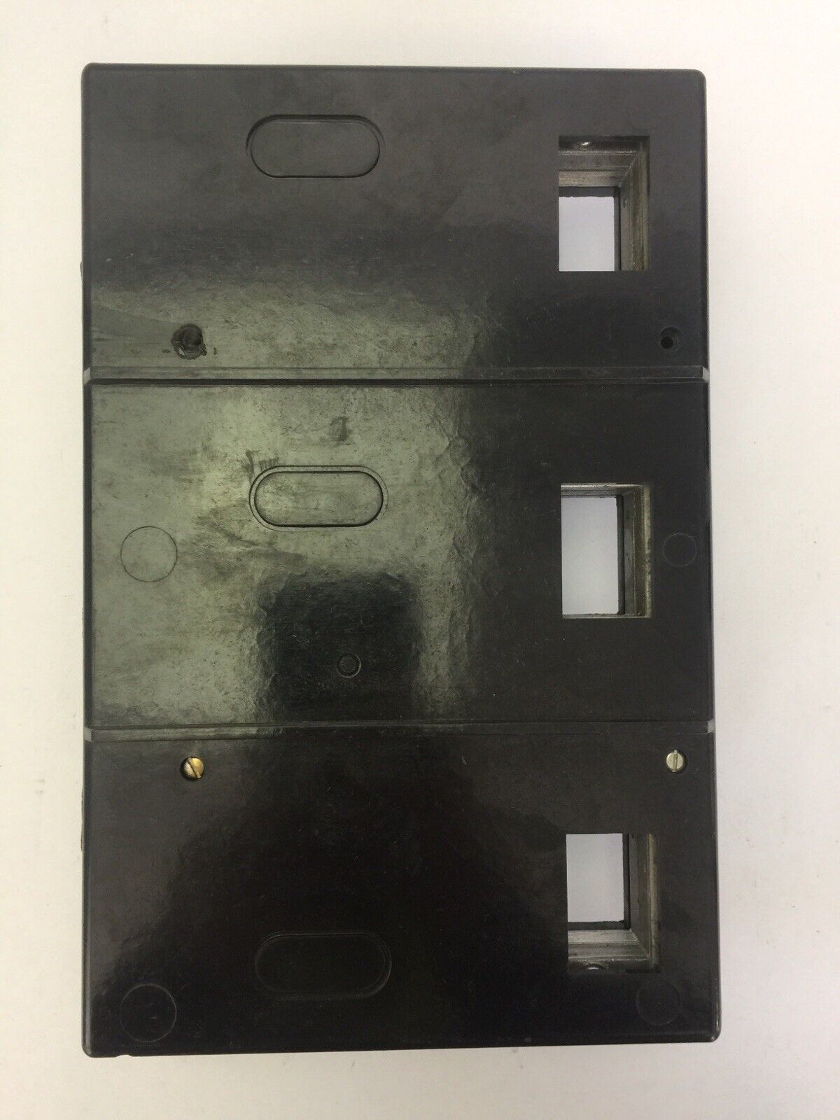 UNDERWRITER'S LABORATORIES INC. 371D386G10 NON AUTO TRIP UNIT