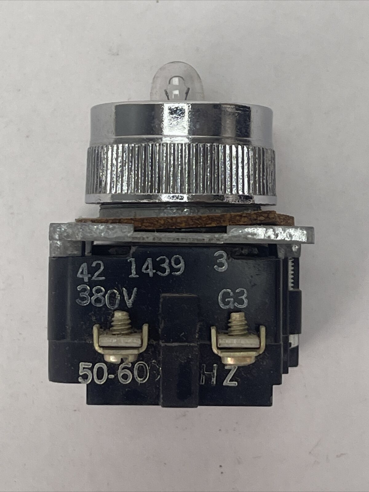 CUTLER HAMMER 10250T183 STD. IND. LIGHT TRANS. 1 HOLE MTG. 380V 50-60HZ