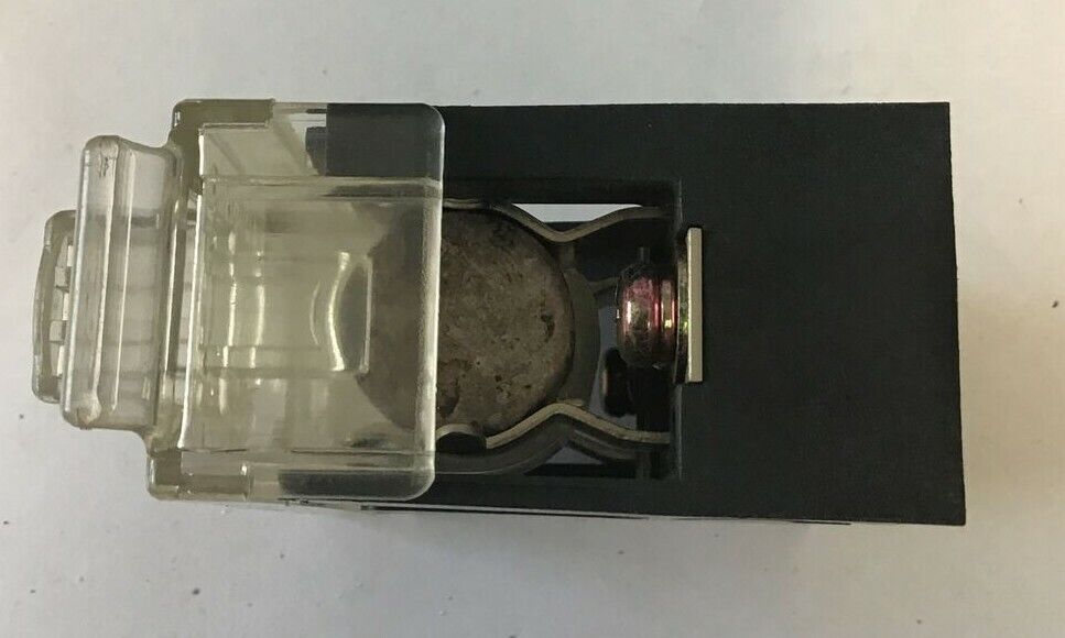 YOSHIDA FH-32 FUSE HOLDER 600VAC 30A ***LOTOF3***